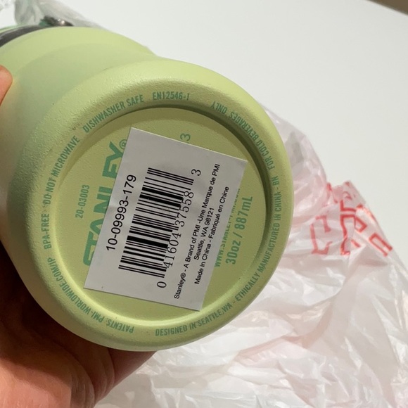 🐝 NWT Stanley Flip Straw Tumbler - Green/Yellow, 30oz - Picture 8 of 8